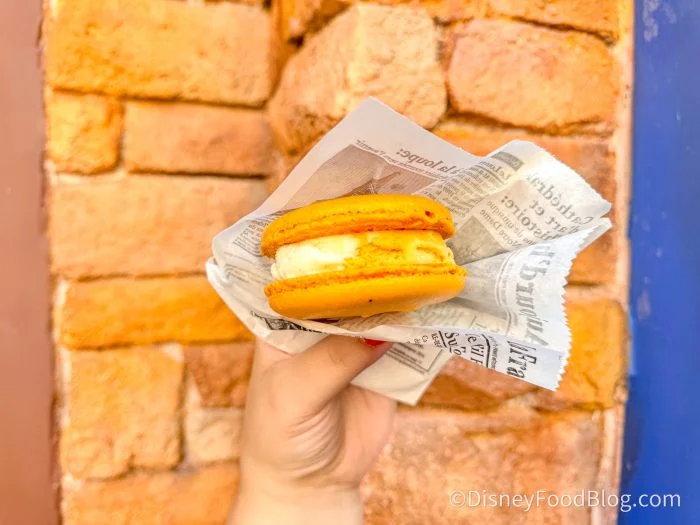 Magical Guides-_-Macaron-_-LArtisan-des-Glaces-_-France-_-World-Showcase-_-Epcot-_-Disney-World-1-2-700x...webp Magical Guides-_-Macaron-_-LArtisan-des-Glaces-_-France-_-World-Showcase-_-Epcot-_-Disney-World-1-2-700x...webp