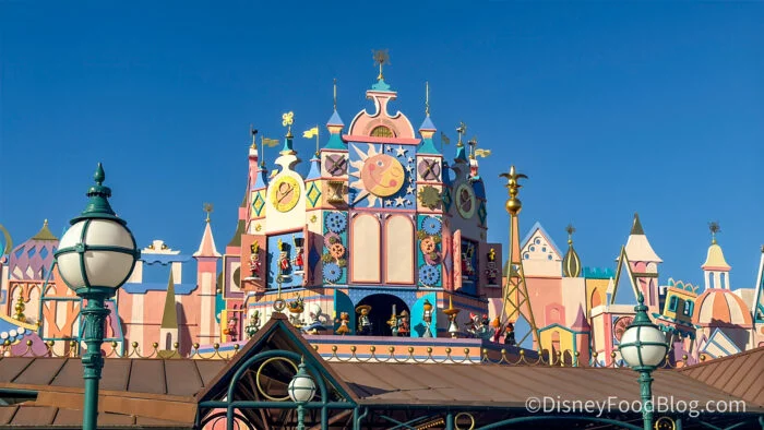 Magical Guides-_-its-a-small-world-_-Attraction-_-Fantasyland-_-Disneyland-Park-_-Disneyland-Paris-Photo...webp