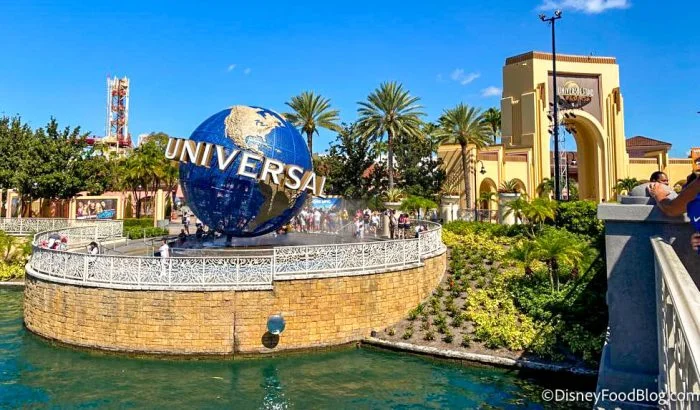 2022-universal-studios-orlando-globe-entrance-5-700x410.webp