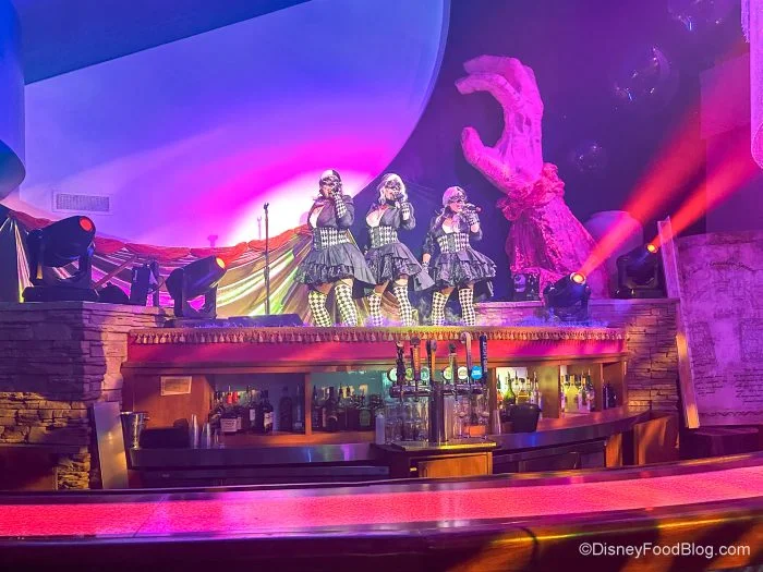 2025-universal-orlando-mardi-gras-media-event-entertainment-700x525.webp 2025-universal-orlando-mardi-gras-media-event-entertainment-700x525.webp